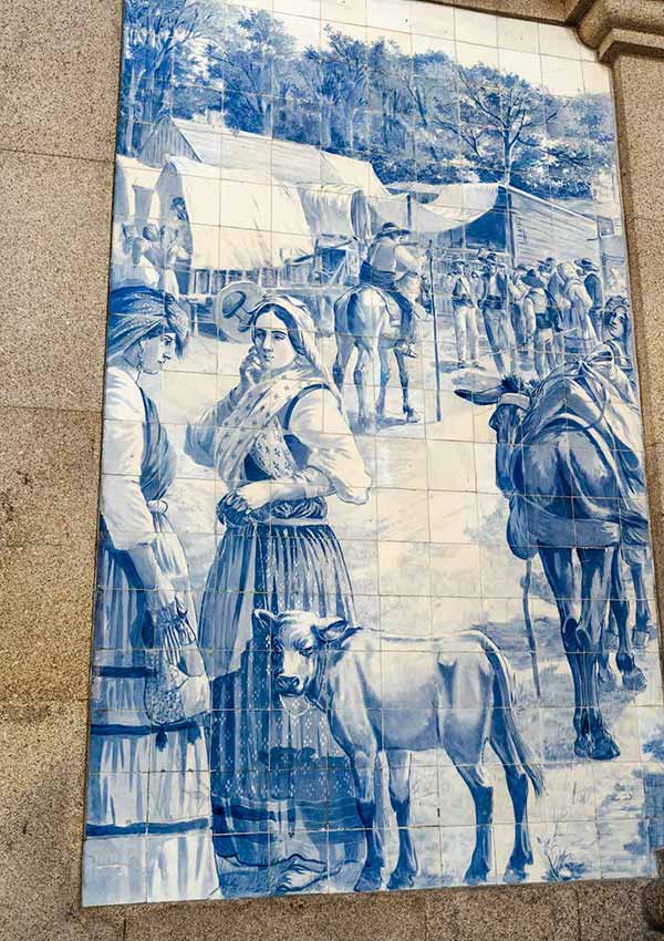 São Bento Railway Station in Porto is covered in beautiful antique azulejos and tiles
