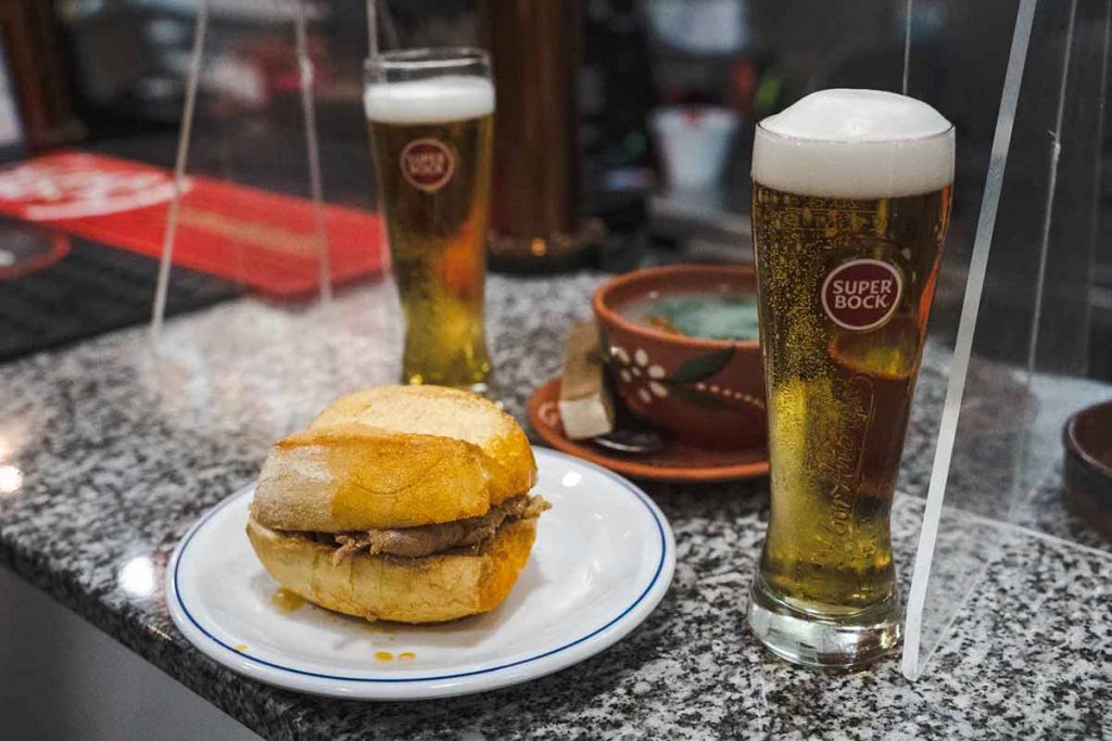 Beer and bifanas, O Astro, Porto, Portugal