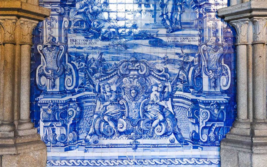 Sé Cathedral do Porto is filled with amazing azulejos