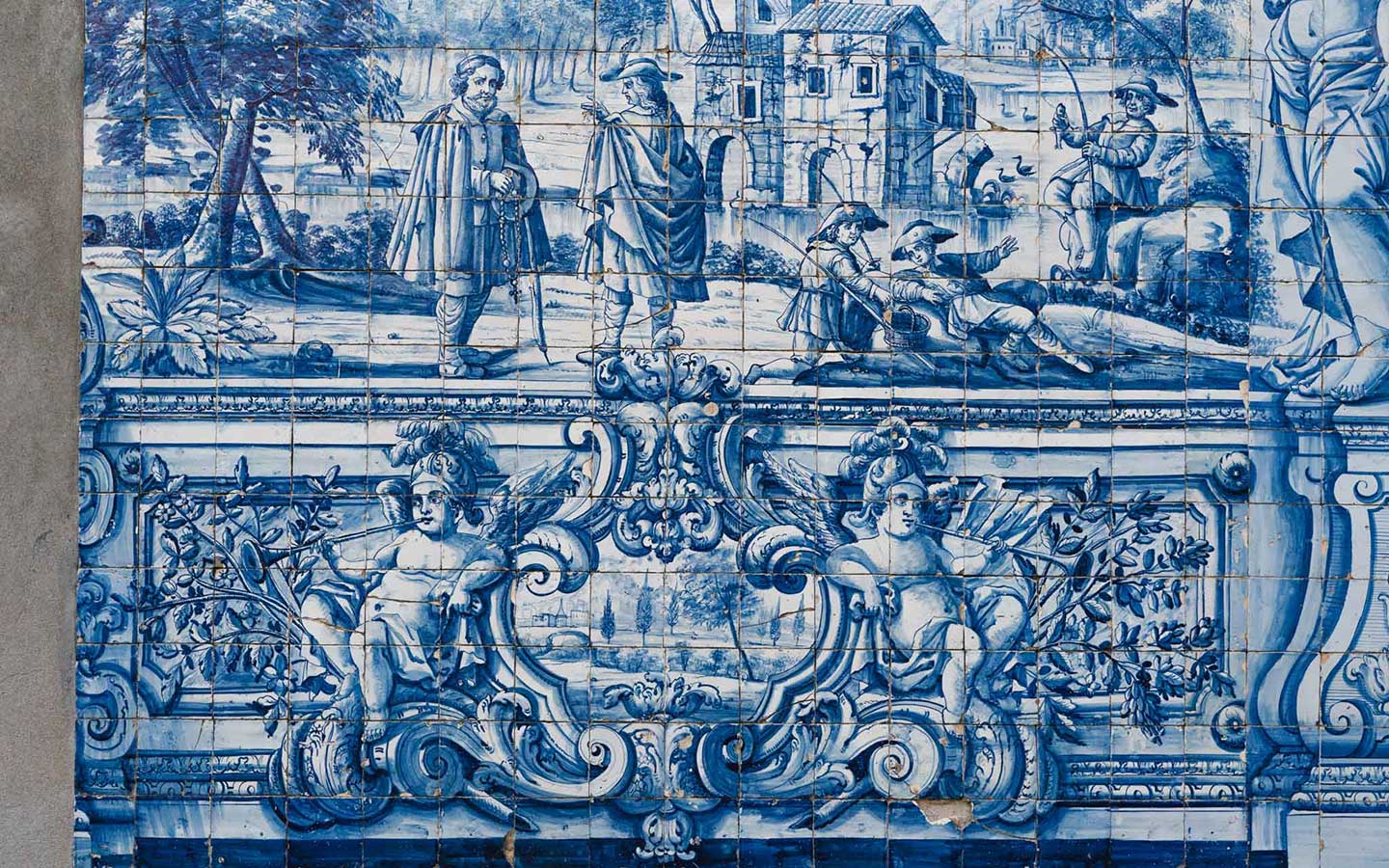 Sé Cathedral do Porto is filled with amazing tiles