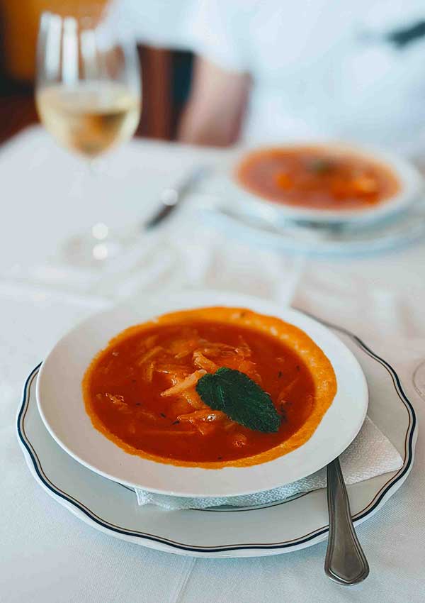Tomato and onion soup Madeira