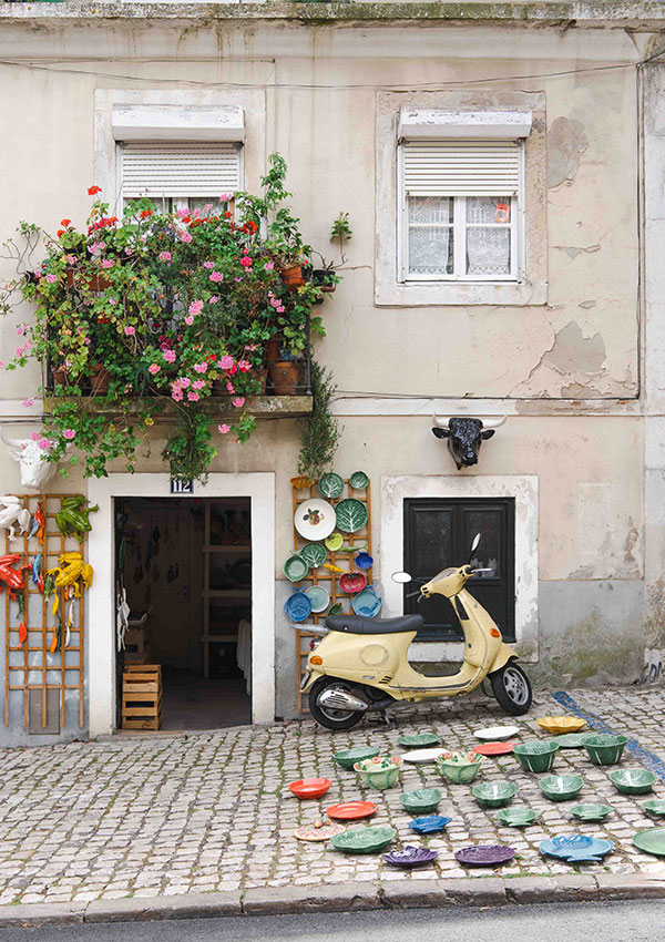 Crockery shop near Feira da Ladra Lisbon flea market