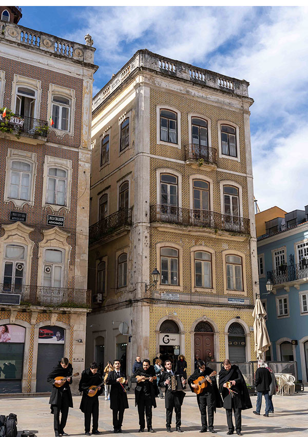 Tuna performs in Coimbra from the university