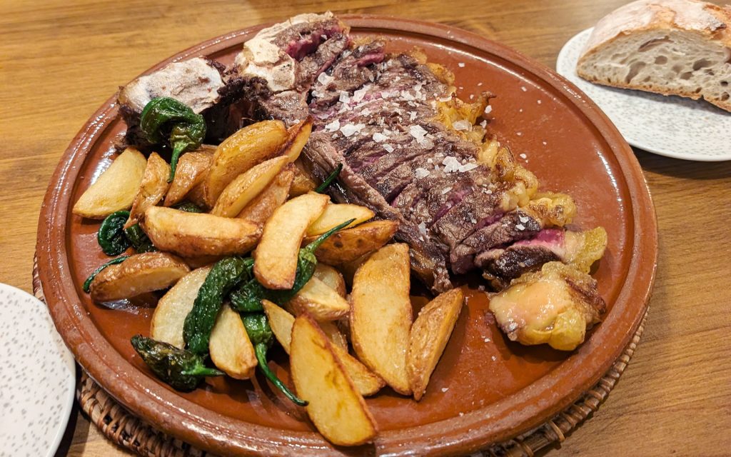 DeLito restaurants in Santiago de Compostela has a fantastic grill with chuleton galego rubia